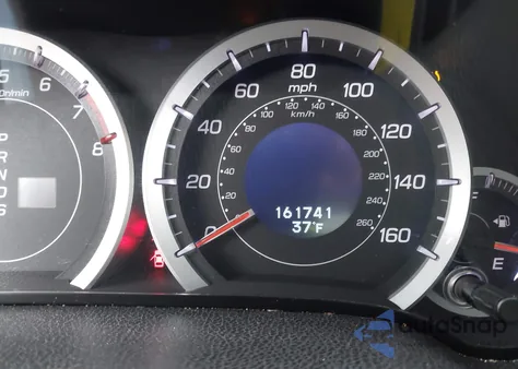 2013 Acura Tsx 2.4 z USA, uszkodzony, nr VIN JH4CU2F47DC003911